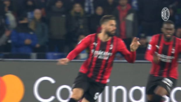 Giroud's first away goal for AC Milan